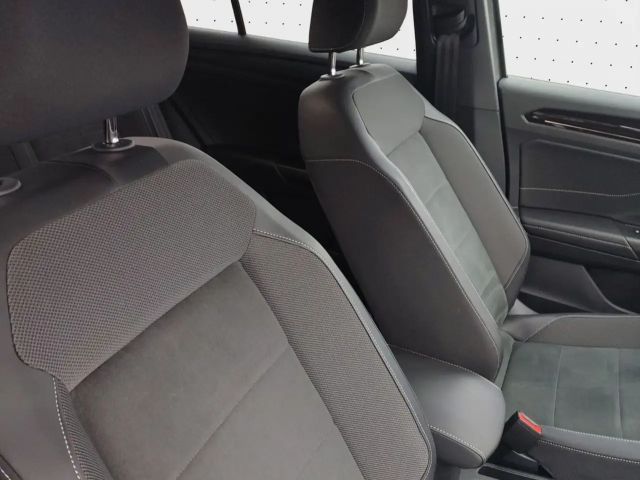 Volkswagen T-Roc 1.5 TSI DSG R-Line