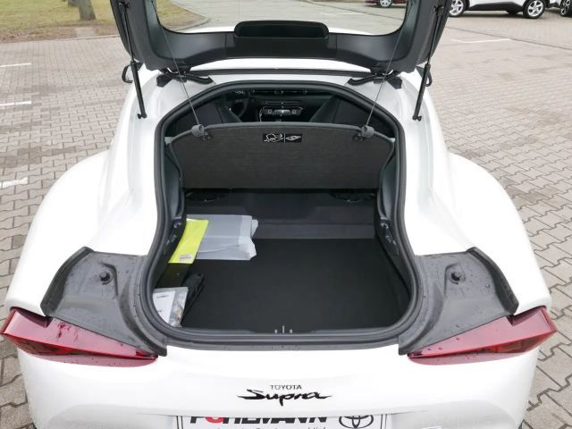 Toyota Supra Dynamic