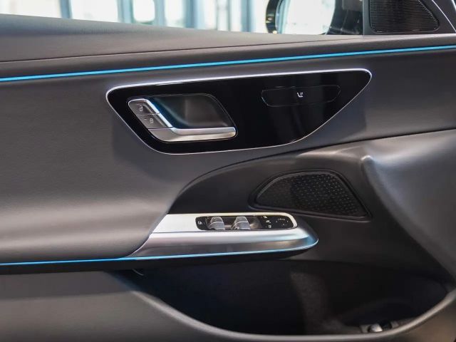 Mercedes-Benz E 220 AVANTGARDE E 220 d Estate