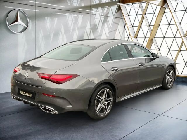 Mercedes-Benz CLA 200 AMG Line Coupé