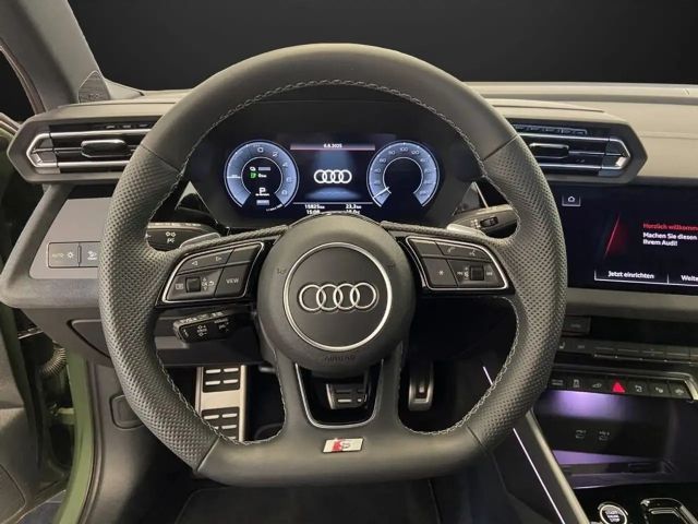 Audi A3 45 TFSI Hybride S-Line Sedan