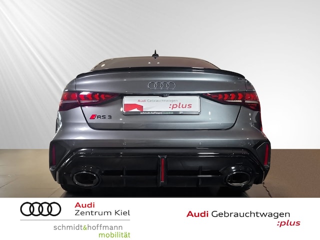Audi RS3 Quattro S-Tronic Sedan