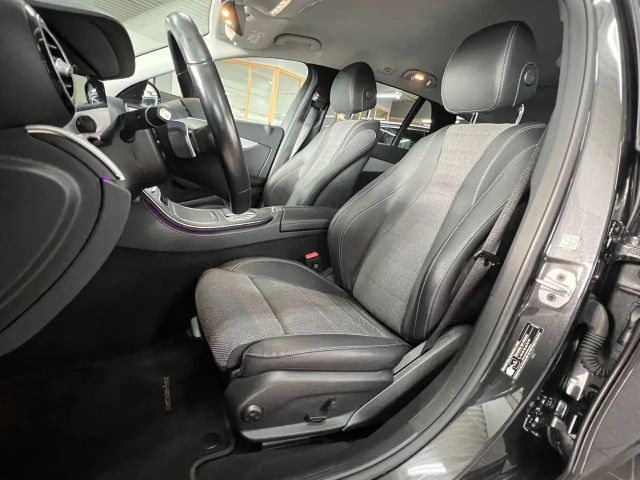 Mercedes-Benz E 220 AVANTGARDE E 220 d Estate