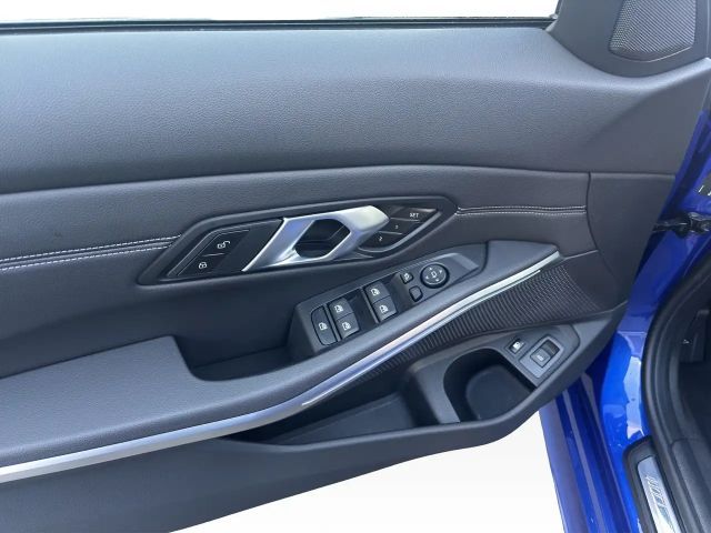 BMW 330 330e M-Sport Touring xDrive