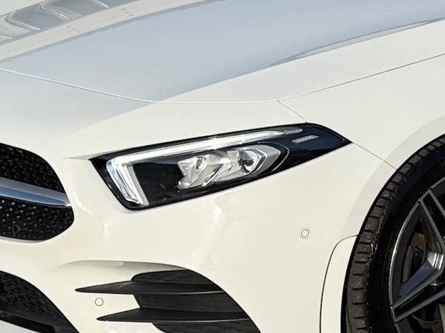 Mercedes-Benz A 200 A 200 d