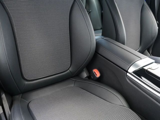 Mercedes-Benz C 200 AVANTGARDE C 200 d Estate