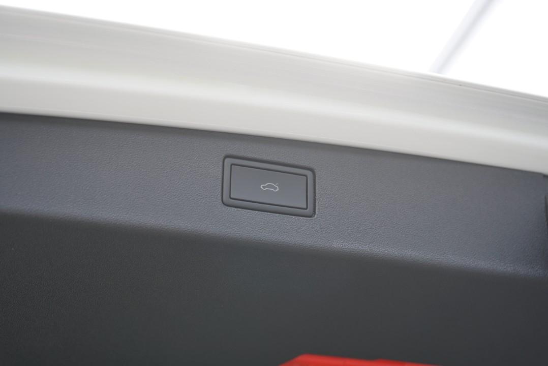 Volkswagen Tiguan 1.5 eTSI IQ.Drive R-Line