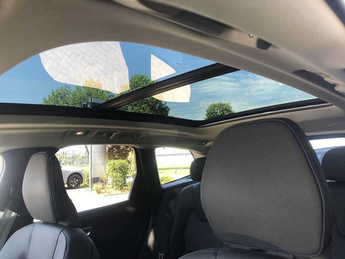 Volvo XC60 AWD Dark Plus T8