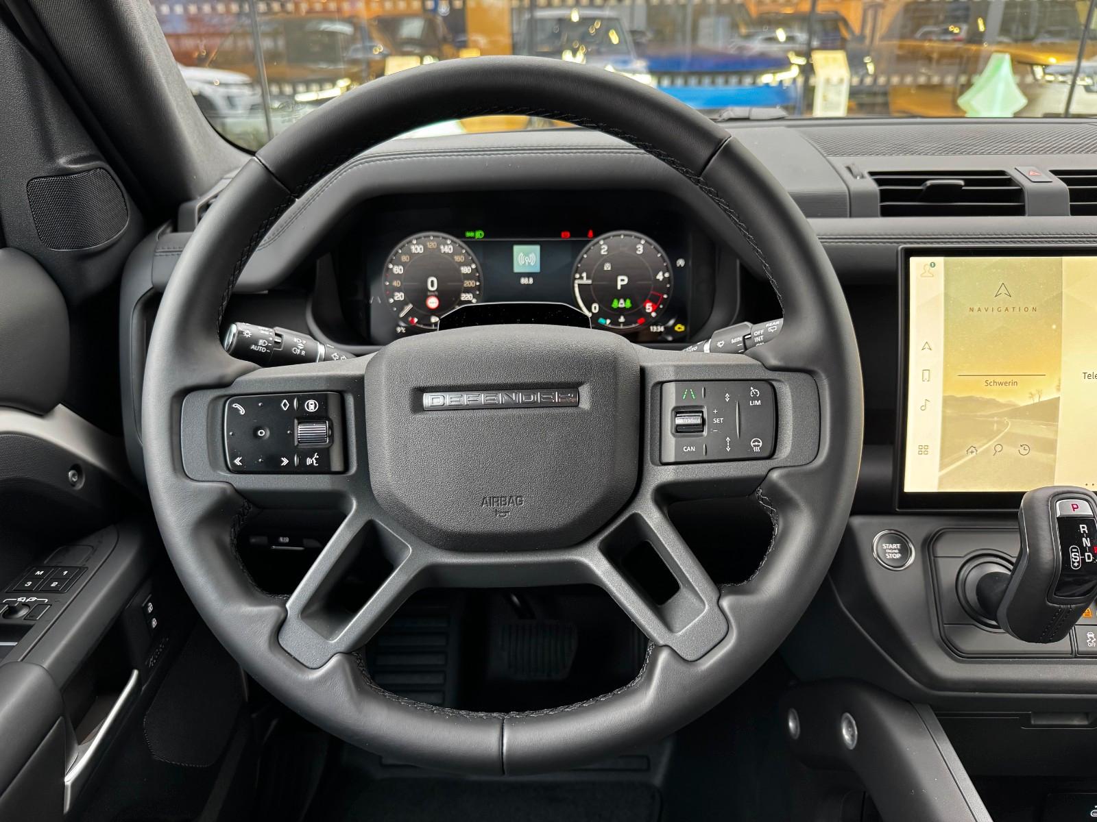 Land Rover Defender 110 Dynamic HSE