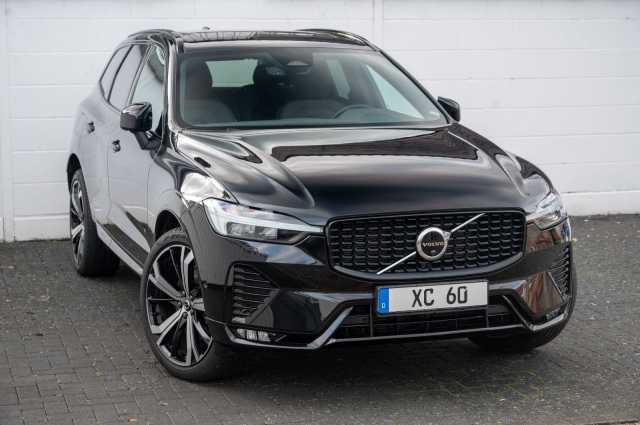Volvo XC60 AWD Dark Plus