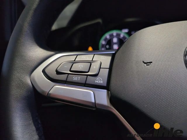 Volkswagen Golf DSG Golf VIII Style Variant