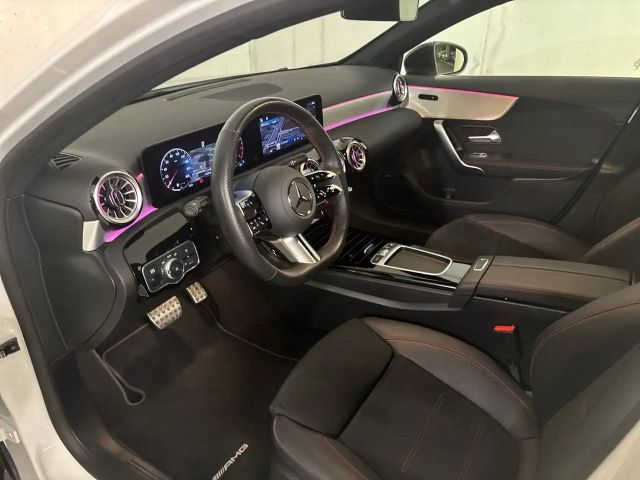 Mercedes-Benz A 180 AMG Line Hatchback