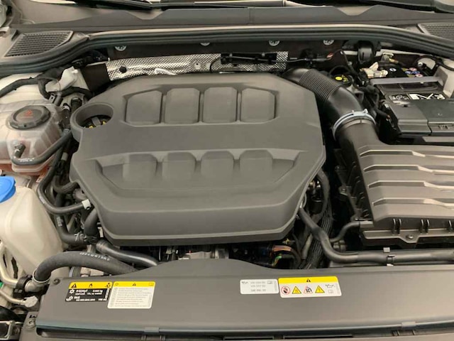 Volkswagen Golf IQ.Drive