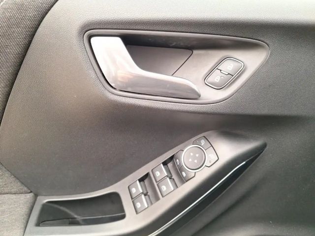 Ford Puma EcoBoost Titanium