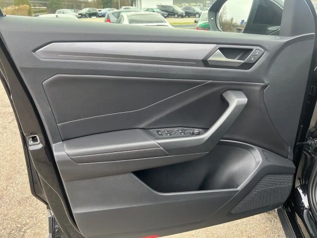 Volkswagen T-Roc 2.0 TD Allrad LED Navi Pano USB Parkassistent