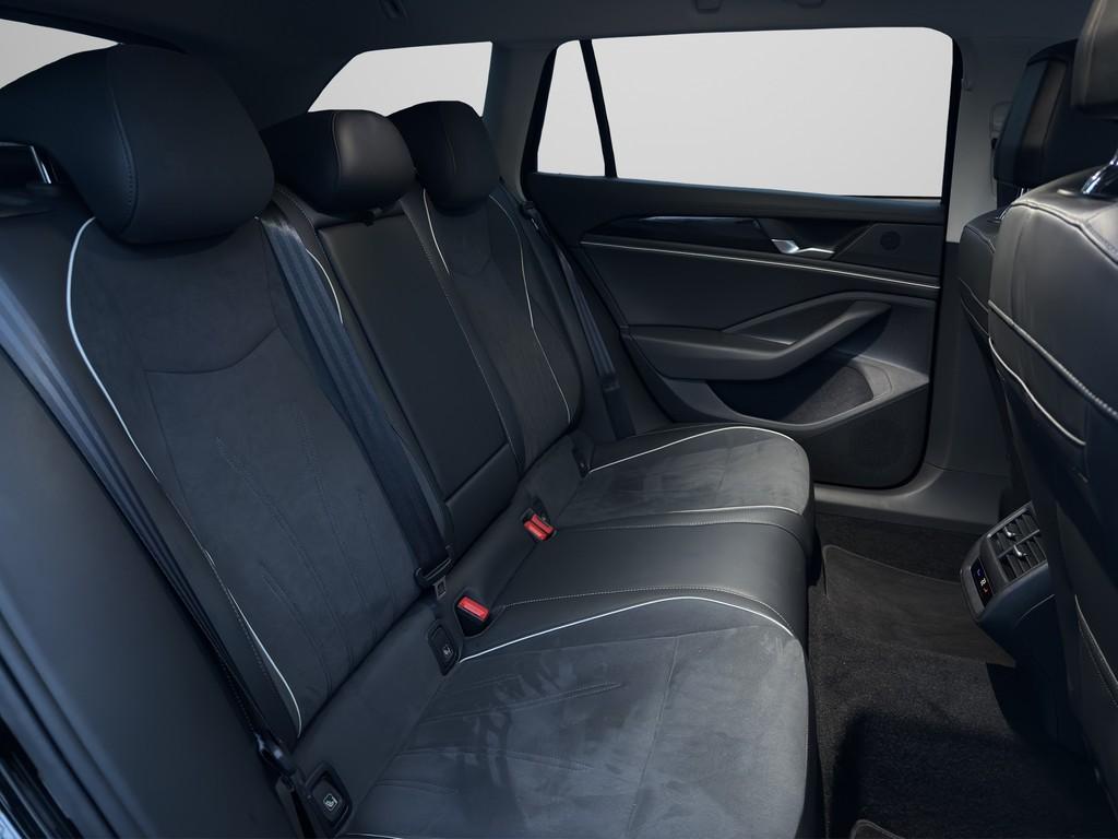 Volkswagen Passat 1.5 eTSI Business Variant