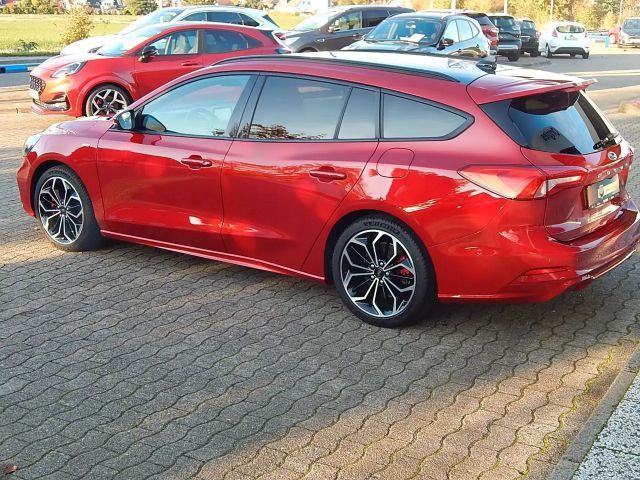 Ford Focus ST Line Wagon