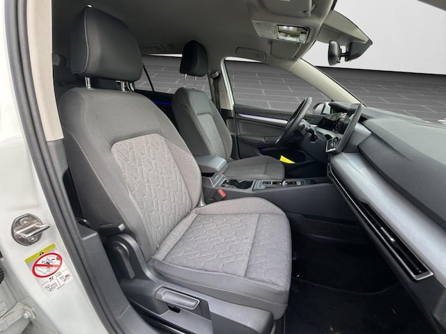 Volkswagen Golf 1.5 eTSI DSG Life Variant