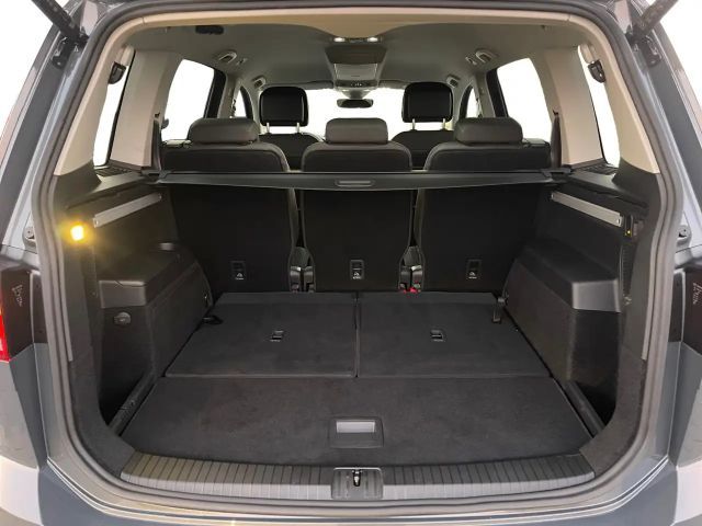 Volkswagen Touran DSG Highline R-Line