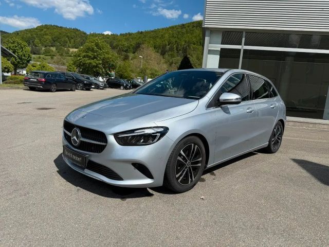 Mercedes-Benz B 180 Totwinkel / Winter-Paket / Kamera /  MBUX