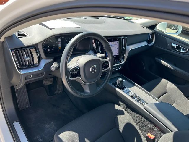 Volvo V60 Momentum