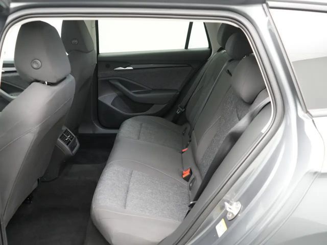 Skoda Superb Essence NAVI VIRT AHK ACC KAM CARPLAY