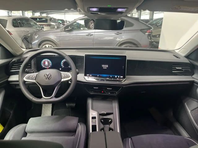 Volkswagen Passat 1.5 eTSI Business DSG Variant