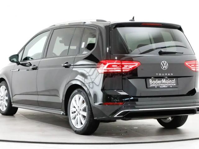 Volkswagen Touran 1.5 TSI DSG R-Line