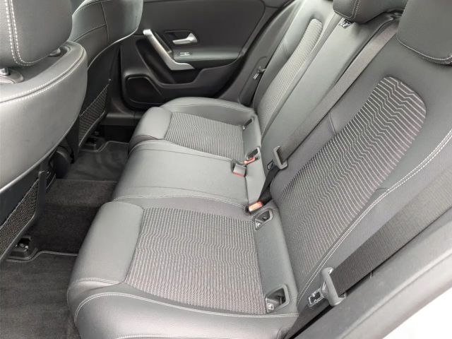 Mercedes-Benz A 180 Progressive