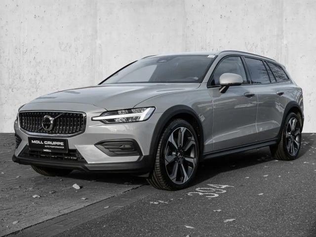 Volvo V60 Cross Country AWD Plus