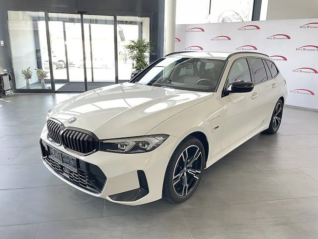 BMW 330 330e M-Sport Touring xDrive