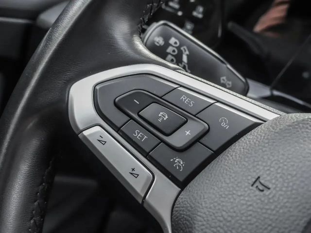 Volkswagen Golf 1.5 TSI Style Variant