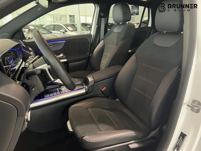 Mercedes-Benz GLA 200 AMG Line