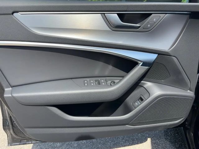 Audi A6 Avant Quattro S-Tronic