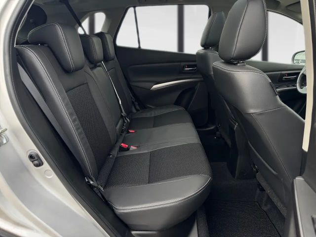 Suzuki S-Cross Flash Hybrid