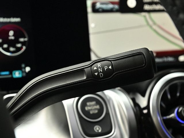 Mercedes-Benz GLB 180 