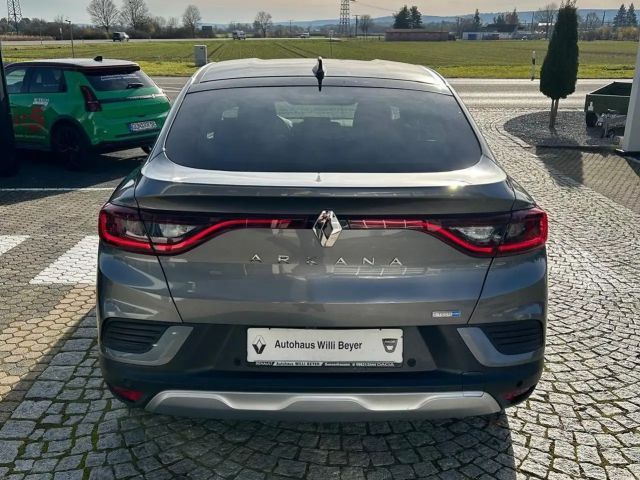 Renault Arkana E-Tech Intens