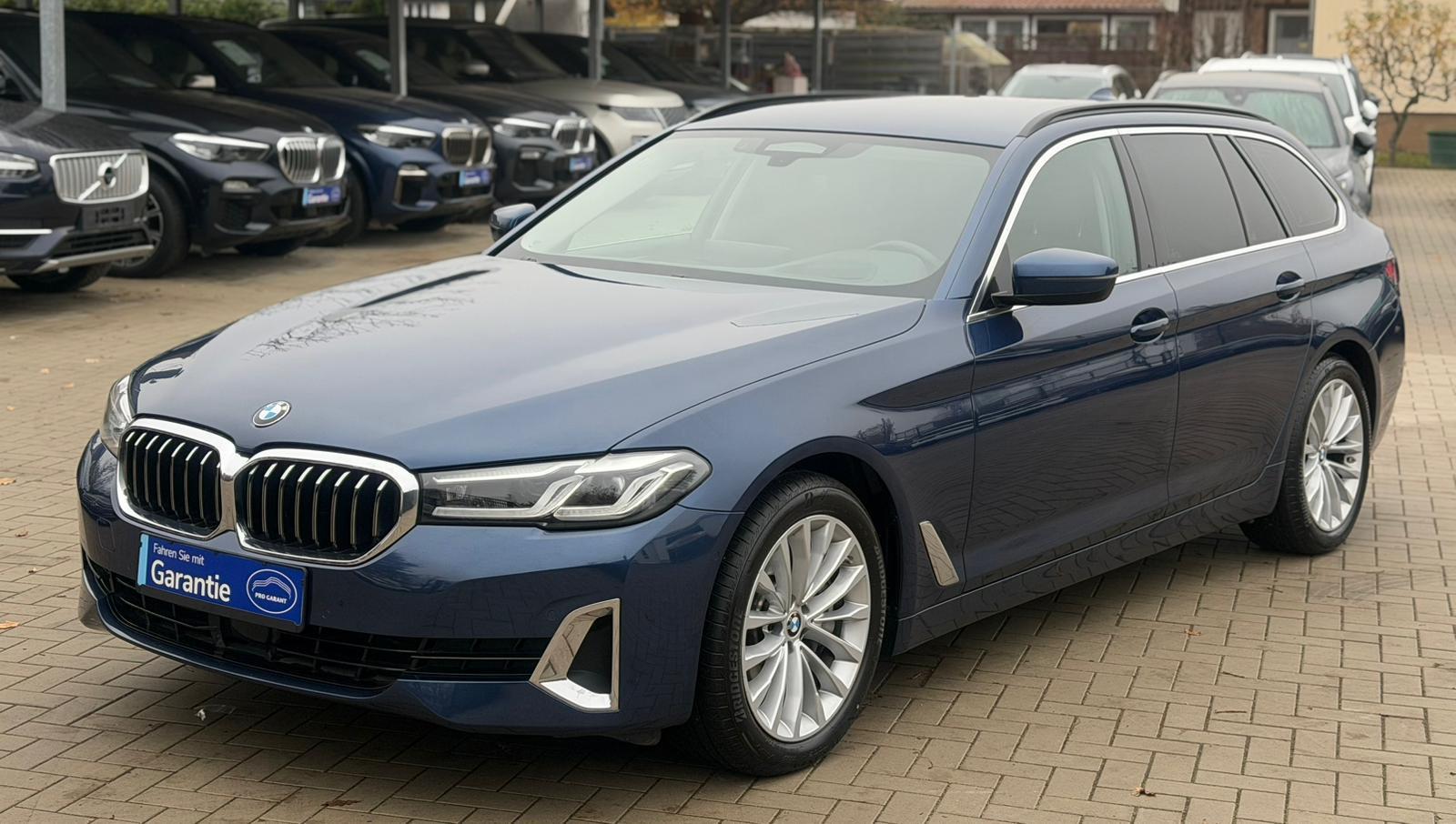 BMW 540 540i Luxury Line Touring xDrive