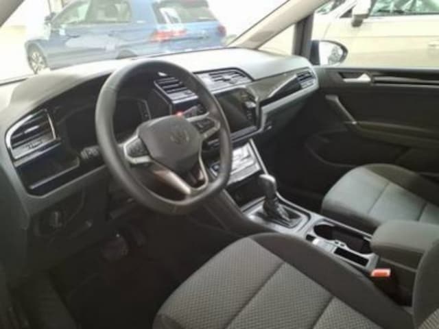 Volkswagen Touran 1.5 TSI DSG IQ.Drive
