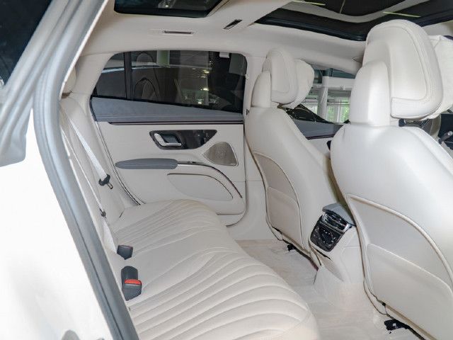 Mercedes-Benz EQS 450 Sedan