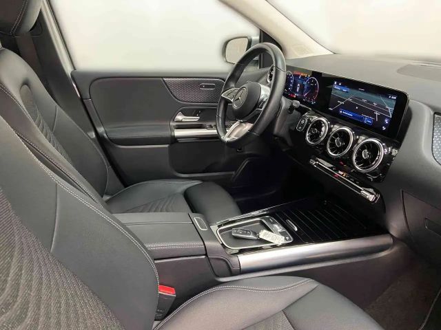 Mercedes-Benz B 200 B 200 d Progressive