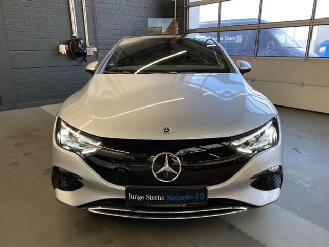 Mercedes-Benz EQE 300 Premium Sedan