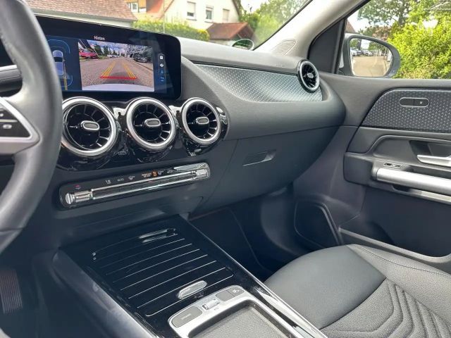 Mercedes-Benz B 200 Progressive