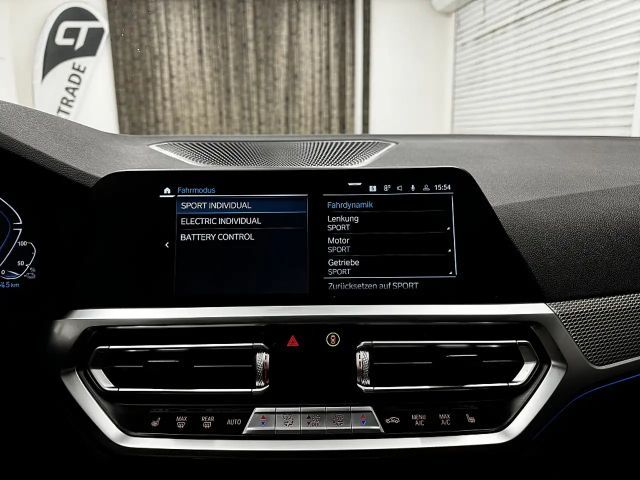 BMW 330 330e Touring