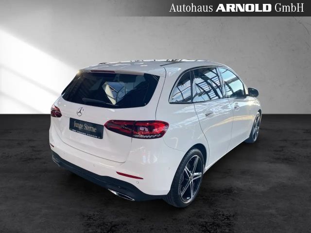 Mercedes-Benz B 200 4MATIC Progressive Sedan