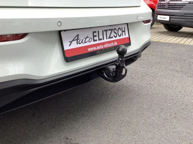 Volkswagen Golf TSI LED Pano AHK ACC SHZ App PDC