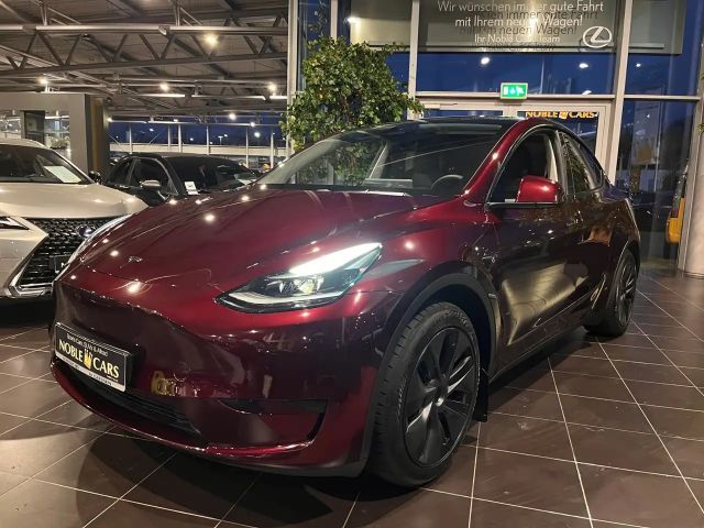 Tesla Model Y RWD Standard Range