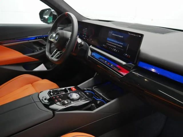 BMW M5 BOWERS & WILKINS - HAAK - PANO