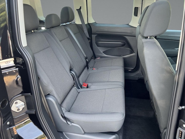 Volkswagen Caddy 1.5 TSI DSG