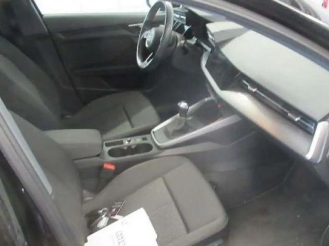 Audi A3 35 TFSI Business Sedan